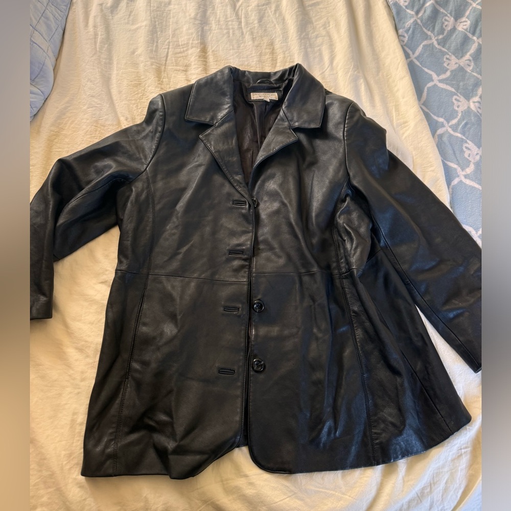 Genuine leather jacket with buttons